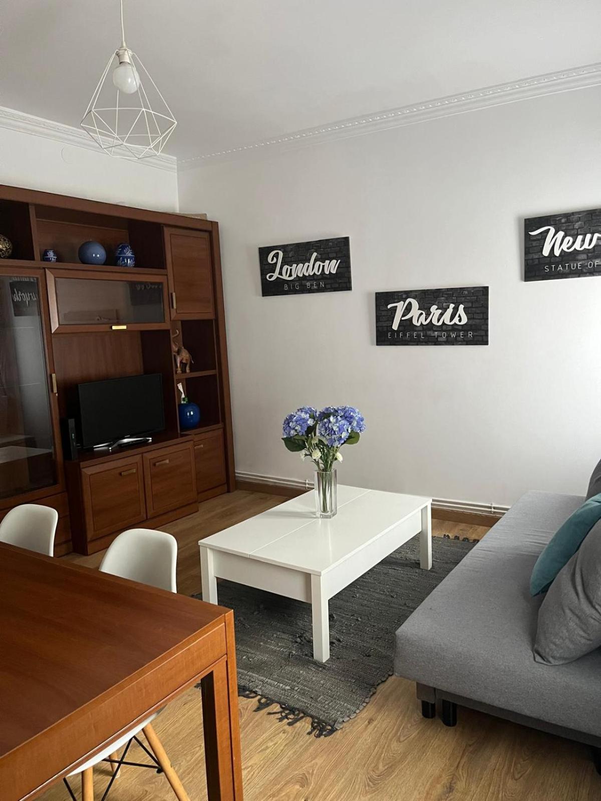 Bajo Al Lado Del Ayuntamiento Apartment ซานตานเดร์ ภายนอก รูปภาพ
